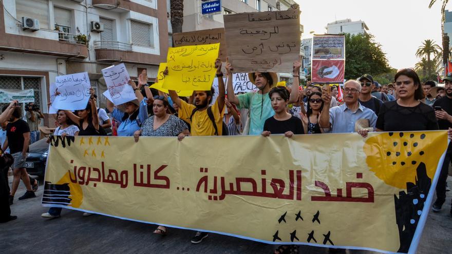 Manifestación en favor de los derechos de los migrantes en Túnez.