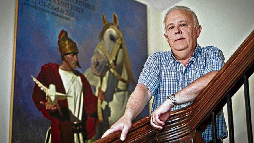 Juan José Olcina, presidente de la asociación de san jorge: «Vamos a intentar que las Fiestas de Alcoy sean declaradas Patrimonio de la Humanidad»