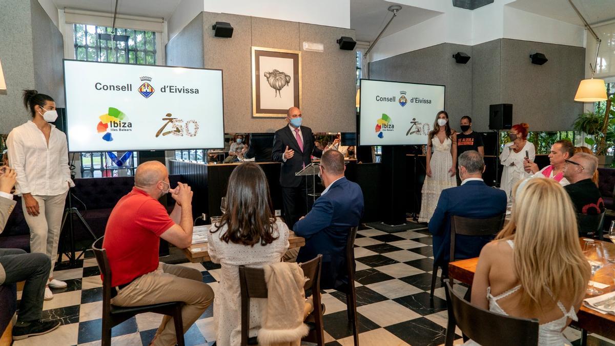 El presidente Vicent Marí en la presentación de la Moda Adlib en el marco de Fitur.