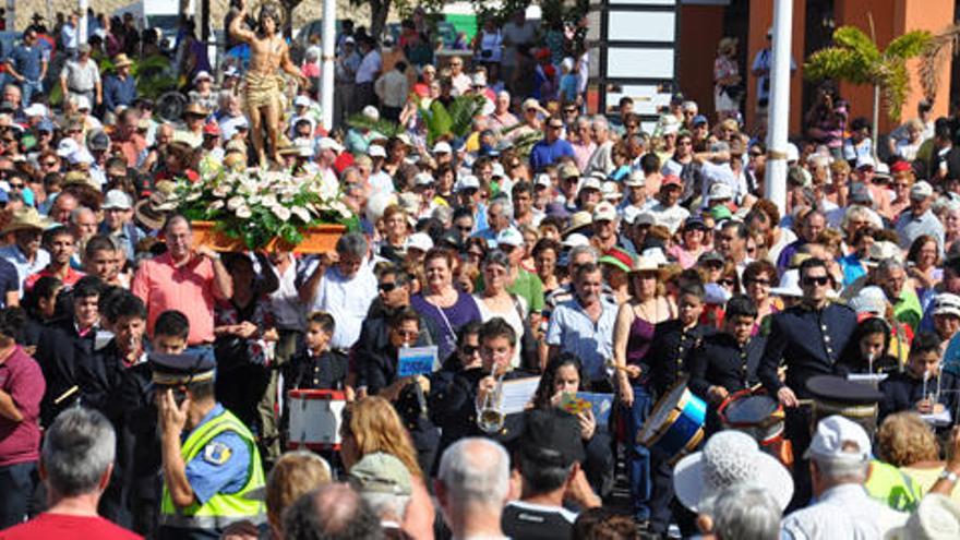 San Sebastián congrega a 20.000 romeros en Adeje