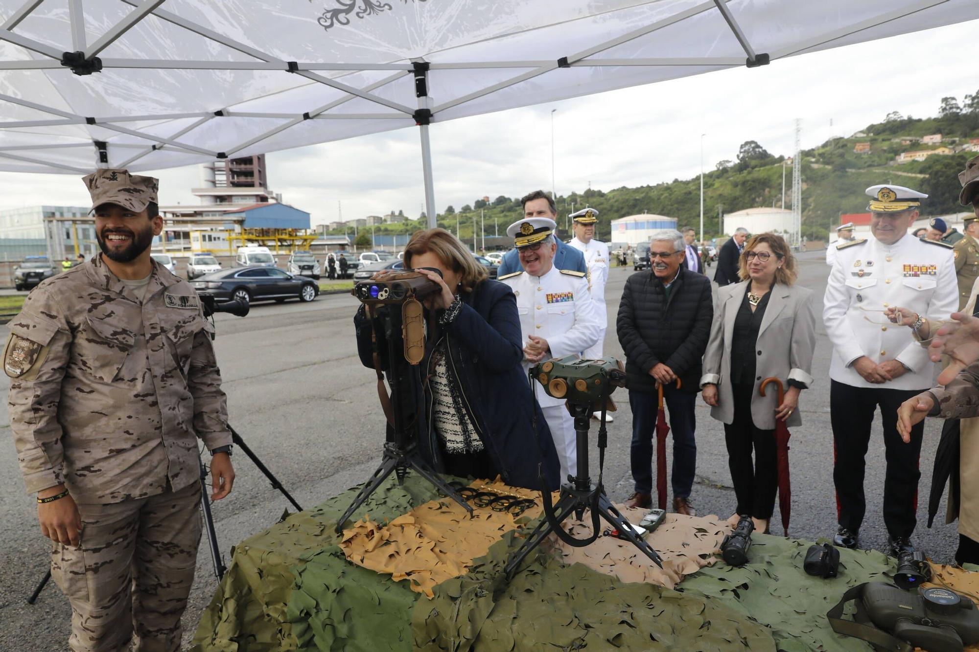 Así fue la visita institucional a los barcos de guerra que están en Gijón por el Día de las Fuerzas Armadas