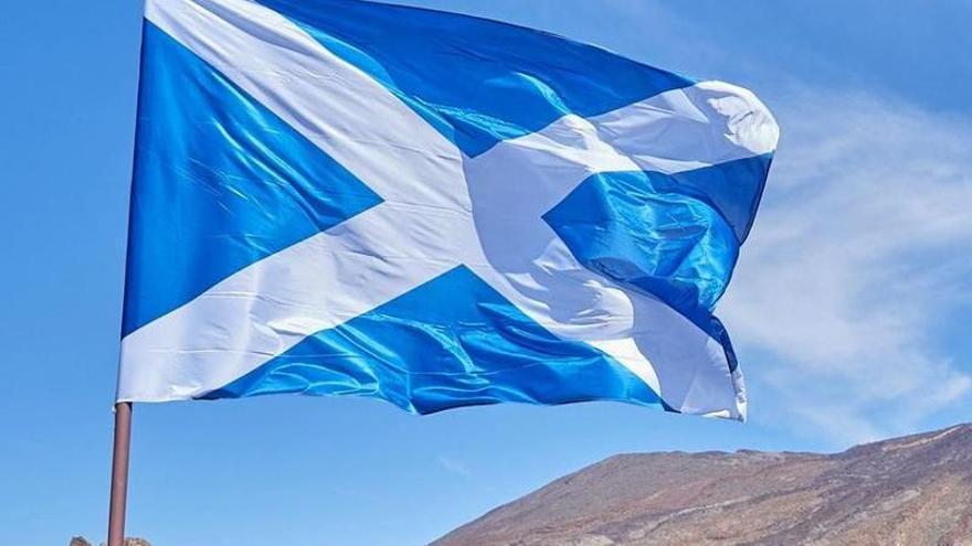 La bandera de Tenerife y la escocesa: una coincidencia histórica sin vínculo cultural