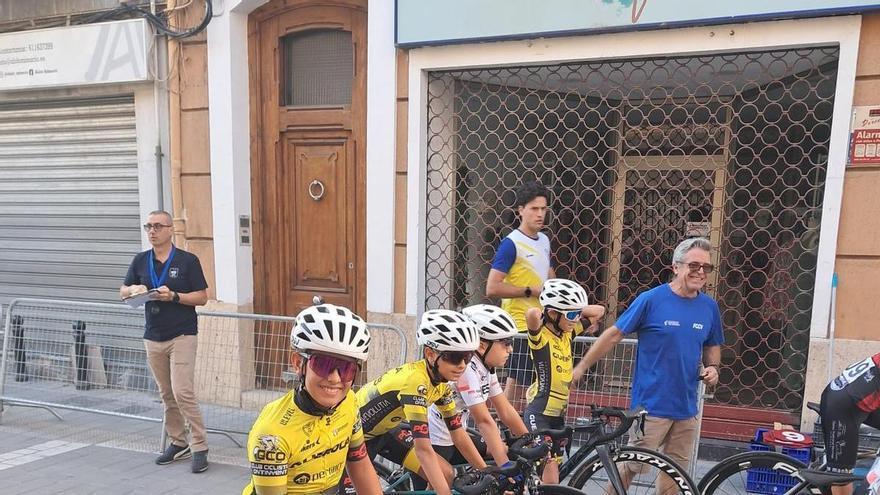 La Escola de Ciclisme d'Ontinyent regresa a la competición con diversos podios en el I Trofeo Villa de Chiva