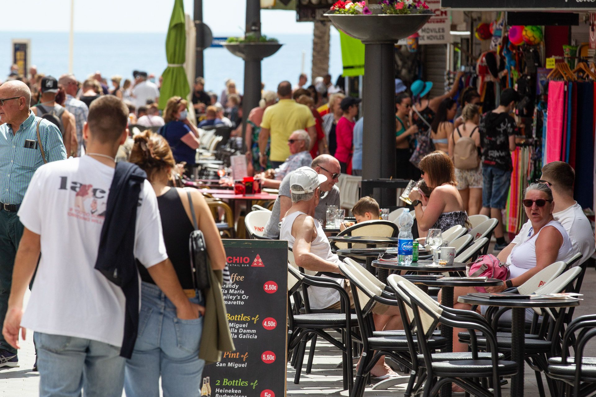 La Semana Santa recupera el turismo en Benidorm