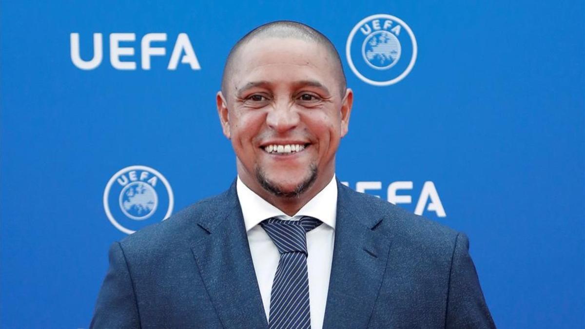 Roberto Carlos suena para el banquillo del Fenerbahçe