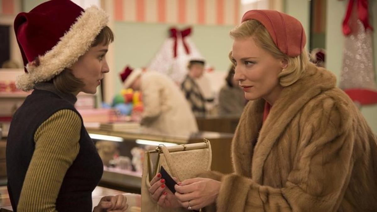 Rooney Mara, izquierda, y Cate Blanchett, en una imagen de 'Carol', de Todd Haynes.