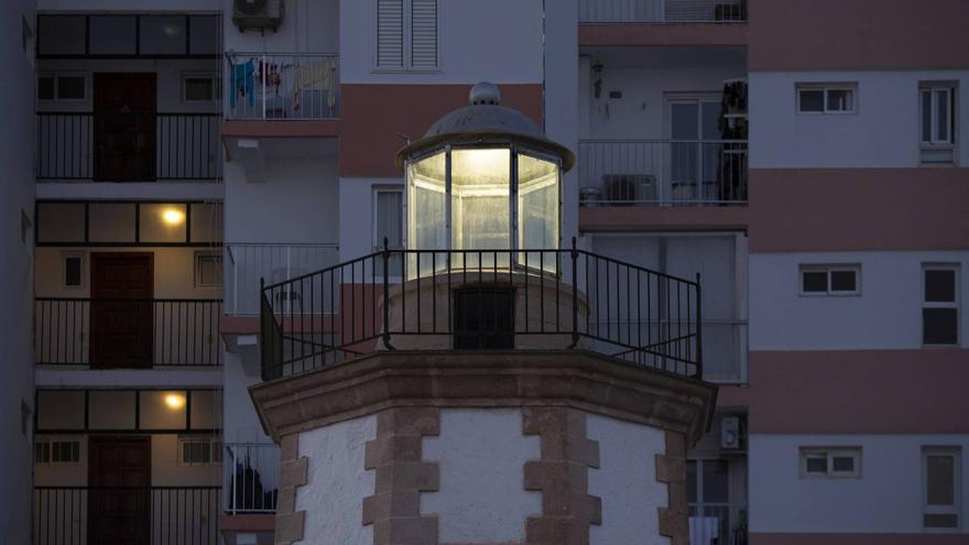 La mirada de Joan Costa: El faro encerrado