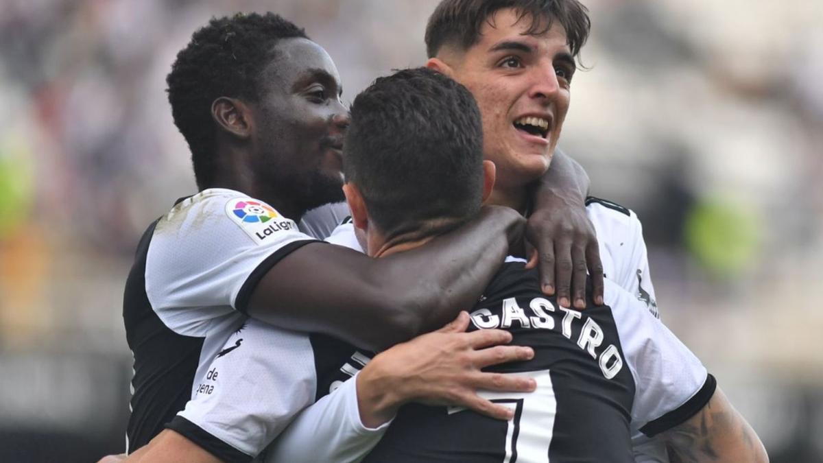 Neskes en la celebración el gol de Rubén Castro tras su asistencia. | FÚTBOL CLUB CARTAGENA