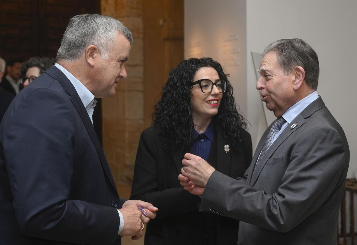 Rodolfo Sánchez, Vanessa Gutiérrez y Alfredo Canteli.