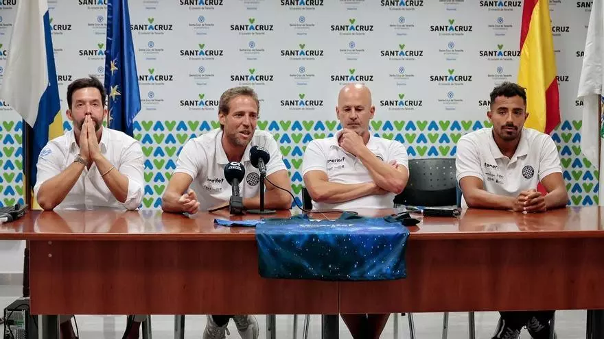 Despedida a Albert Español, entrenador del Echeyde waterpolo