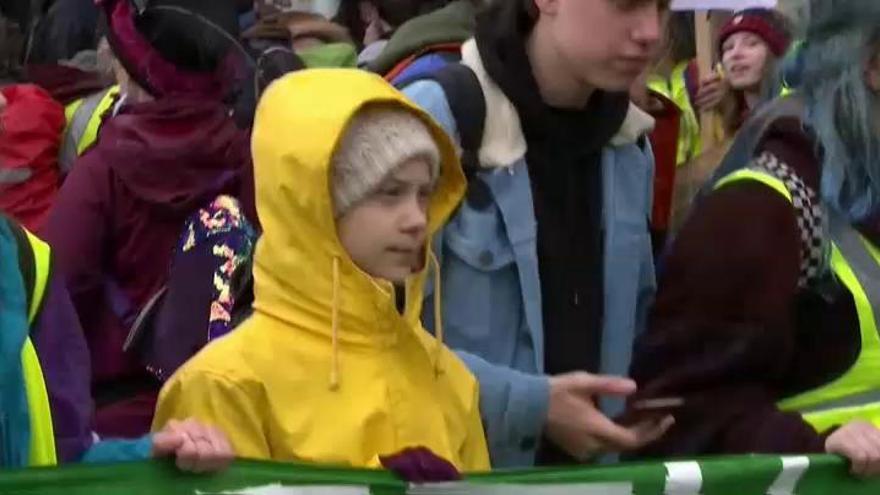 Greta Thunberg colapsa Bristol con su protesta: "¡No nos rendiremos!"