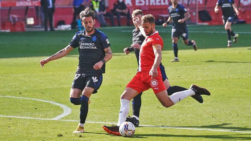 Cristhian Stuani, contra el
Ponferradina.  marc martí