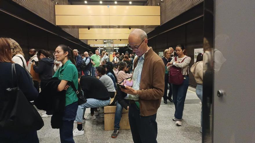 Caos en Metrovalencia: una avería bloquea la conexión con el Aeropuerto