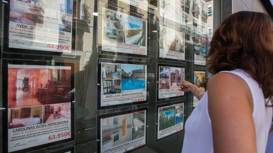 Los bancos aprueban 38 nuevas hipotecas al día en Alicante