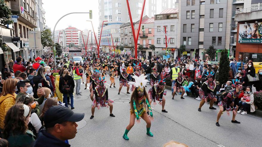 Entroido en Vigo: el desfile de la alegría tras dos años de COVID
