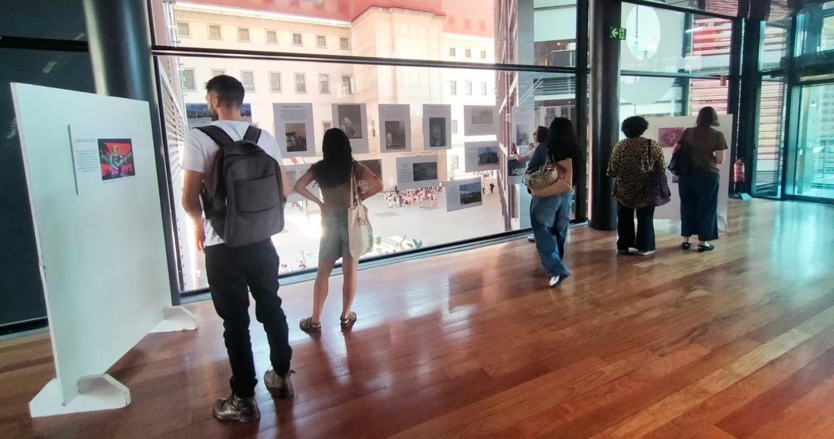 Visitantes a la exposición que se organizó en Madrid. | CEDIDA