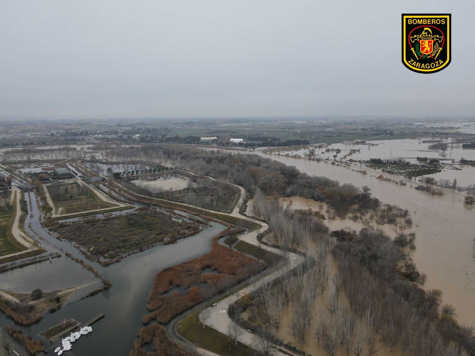 FOTOGALERÍA | Crecida extraordinaria del Ebro en Zaragoza vista desde un dron