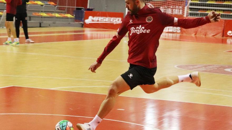 Saura, ayer en su primer entrenamiento con el Jimbee. | JIMBEE CARTAGENA