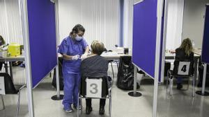 Vacunes contra el coronavirus: ¿la tercera és la bona?