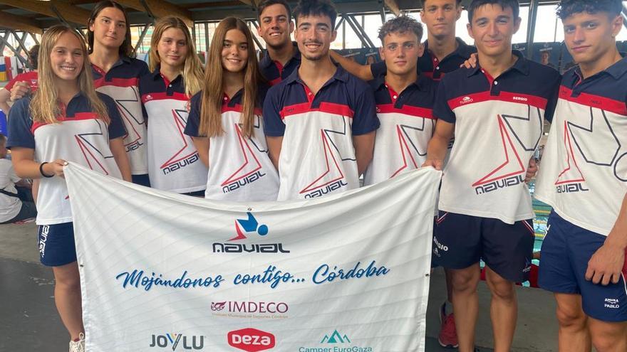 Nadadores del Navial participantes en el Campeonato de España absoluto y júnior de natación.