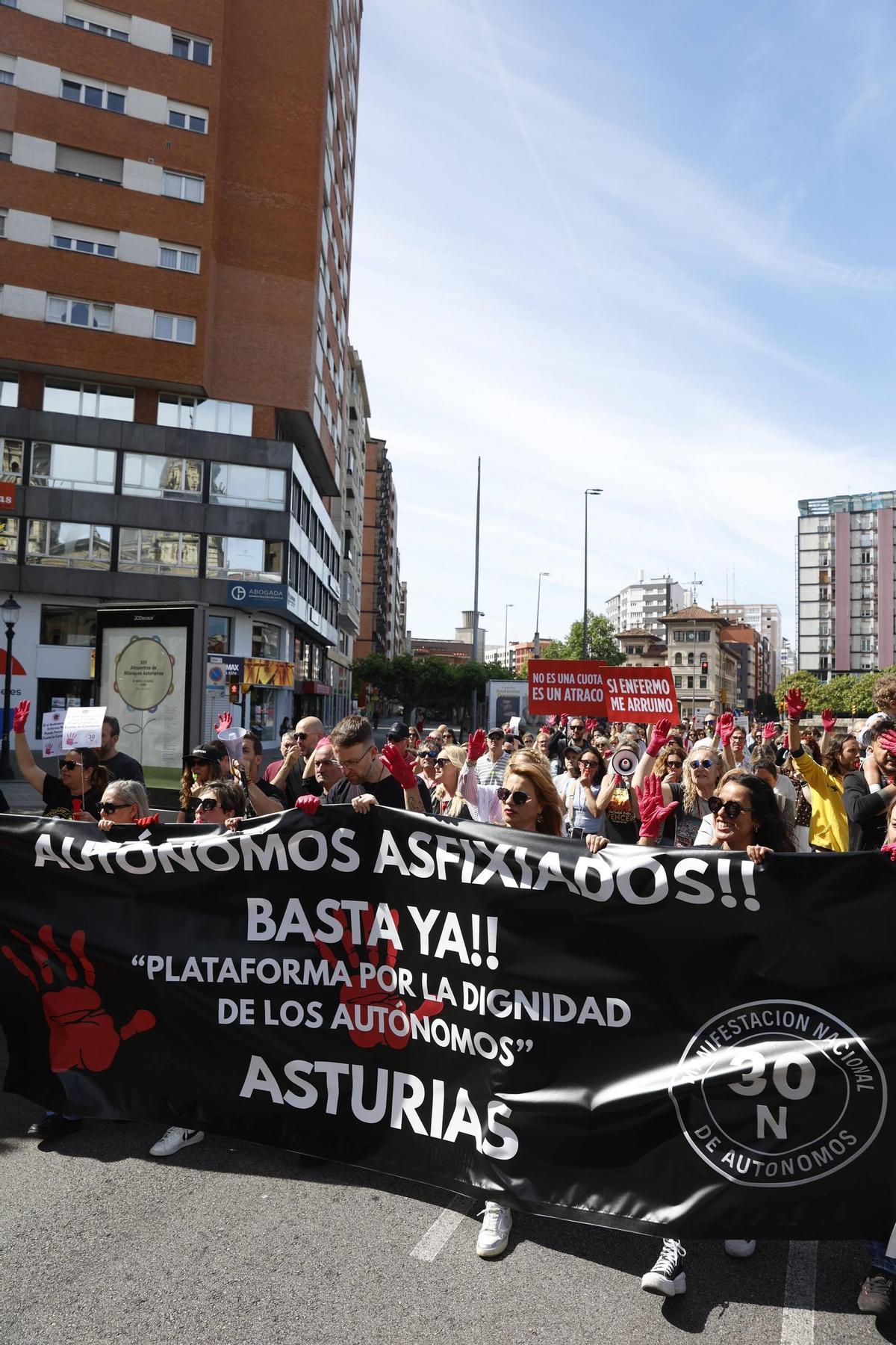 La protesta de los autónomos en Gijón, en imágenes La protesta de los autónomos en Gijón, en imágenes