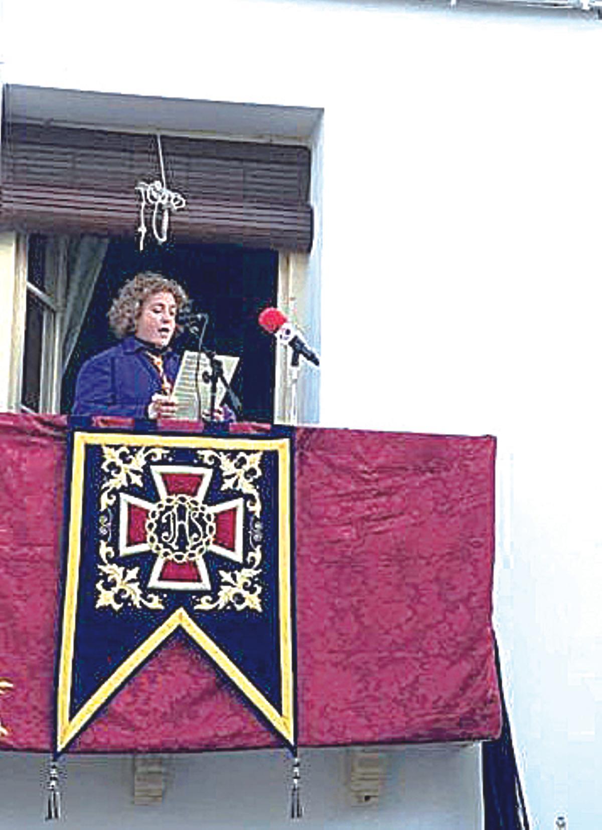 MOMENTO EMOTIVO   FRANCISCA CARPIO CANTA LA CONFORTACIÓN DE LA VIRGEN.