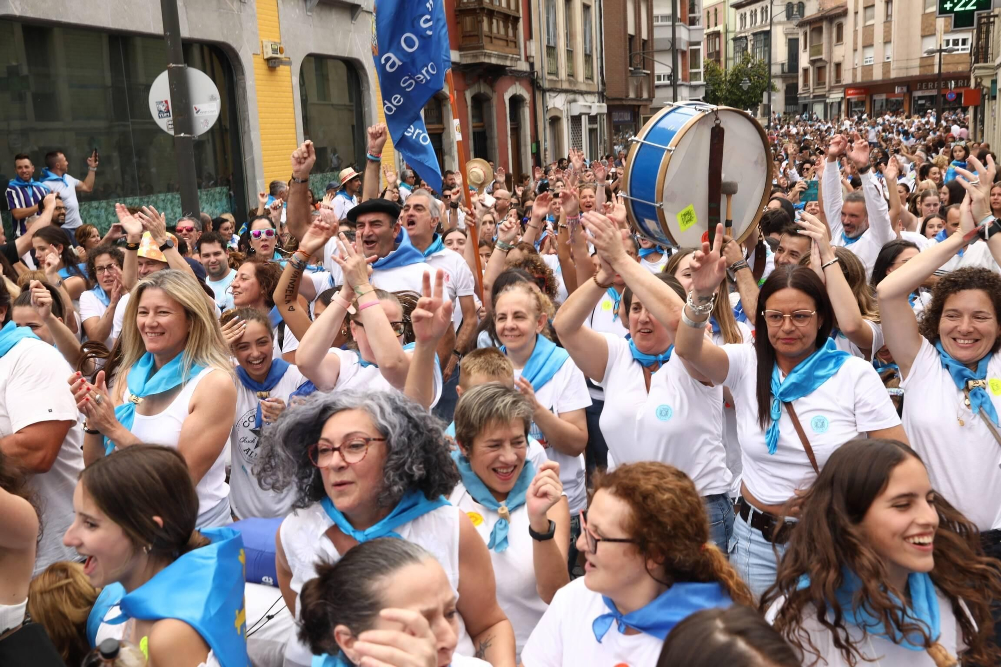 En imágenes: Miles de romeros celebran el Carmín en la Pola