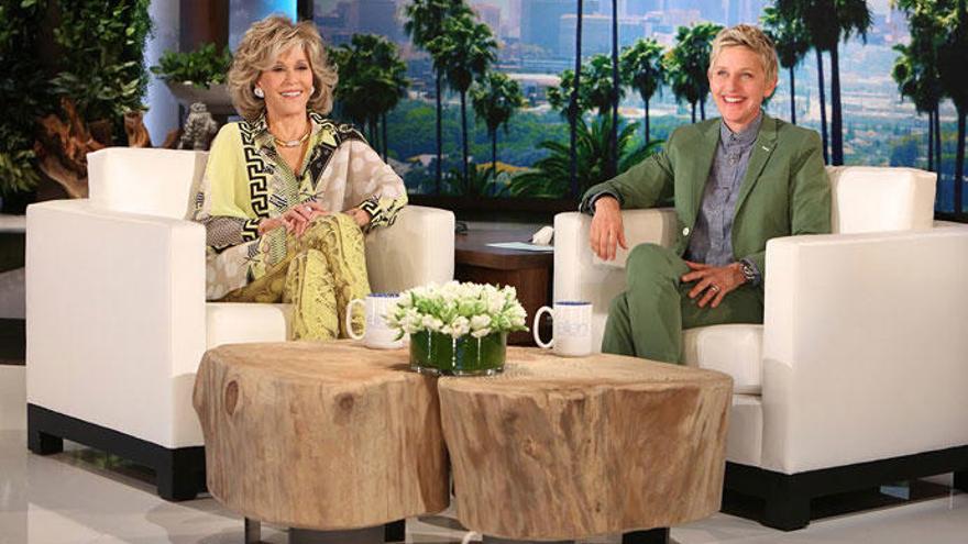 Jane Fonda saca los colores a Ellen DeGeneres con un vibrador