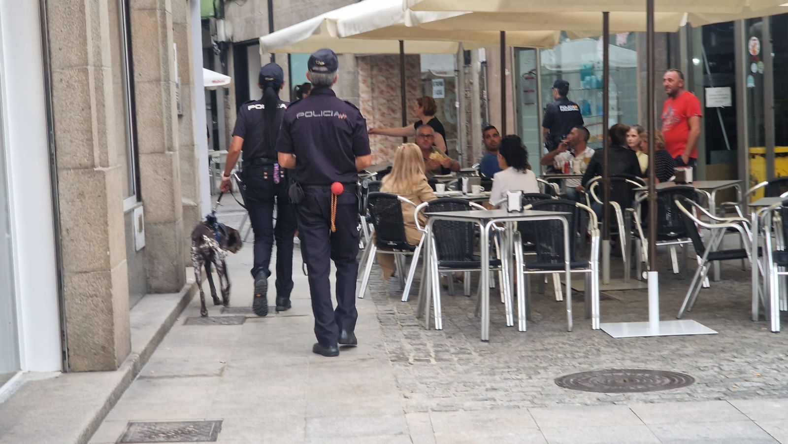 Tarde de perros, policía y drogas con dos detenidos más