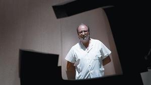 A LA CLÍNICA. El doctor Lluís Orozco, al seu institut instal·lat al Centre Mèdic Teknon, de Barcelona.