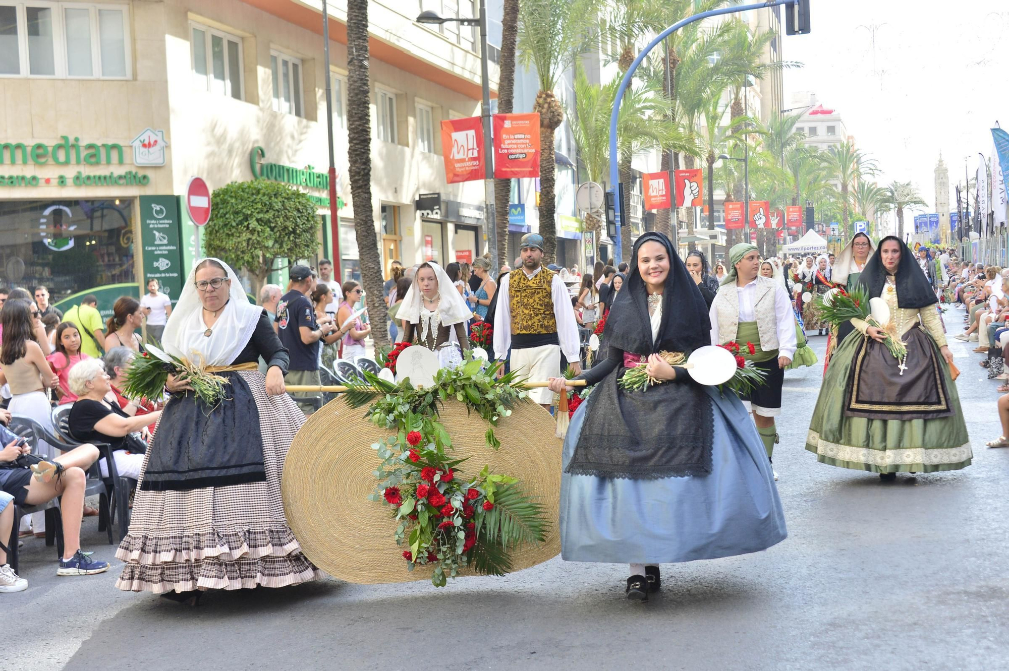 ofrenda de flores a la Virgen del Remedio