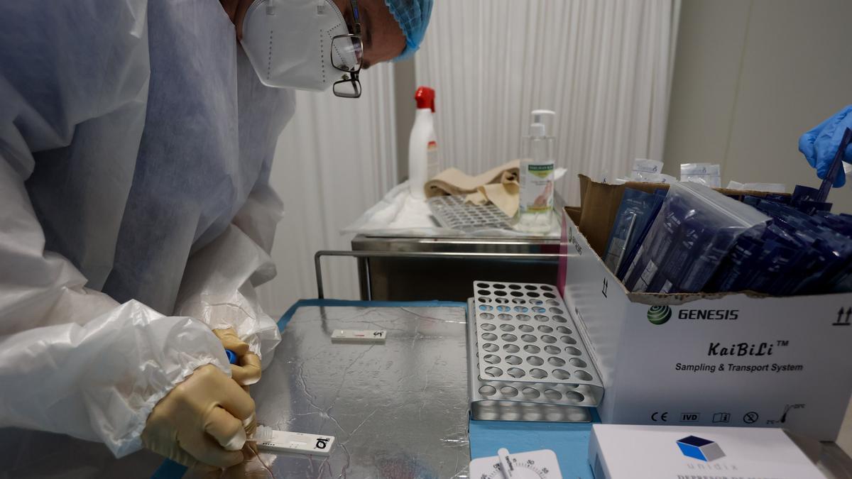 Test de antígenos en el centro de salud de Sant Joan