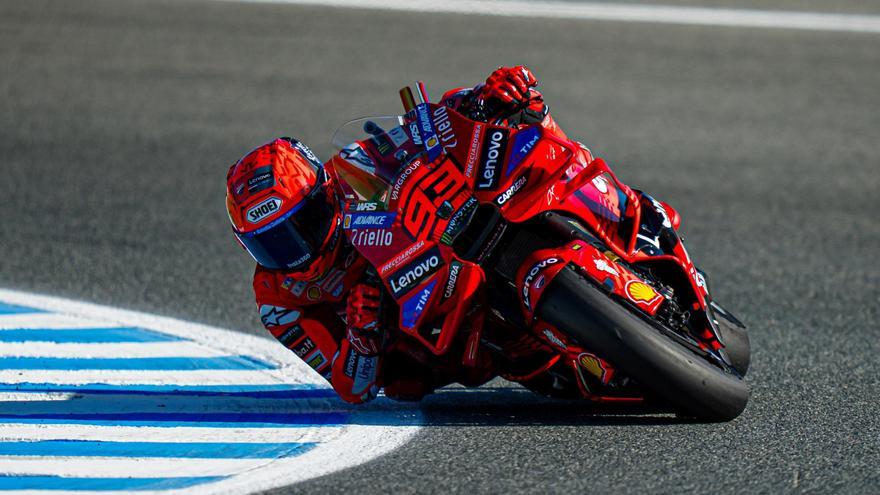 Los hermanos Márquez se dan un festín en casa de Bagnaia