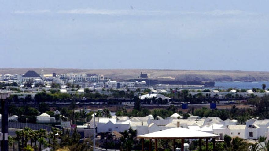 Vista panorámica de la localidad turística de Playa Blanca, en Yaiza. i LP / DLP