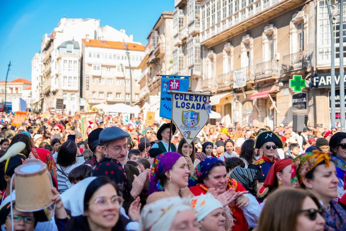 Más de 2.000 escolares toman Vigo con la Reconquistiña