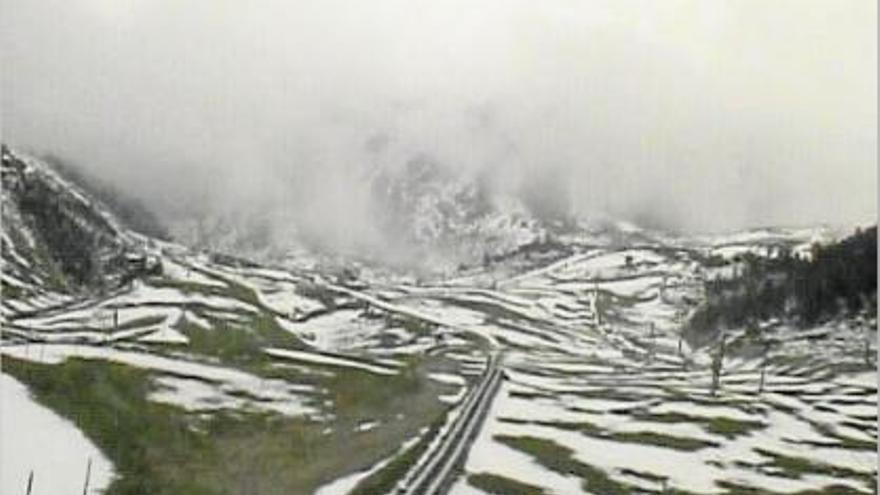 Captura de la càmera web de l&#039;estació de Vallter 2000, ahir a les dotze del migdia.