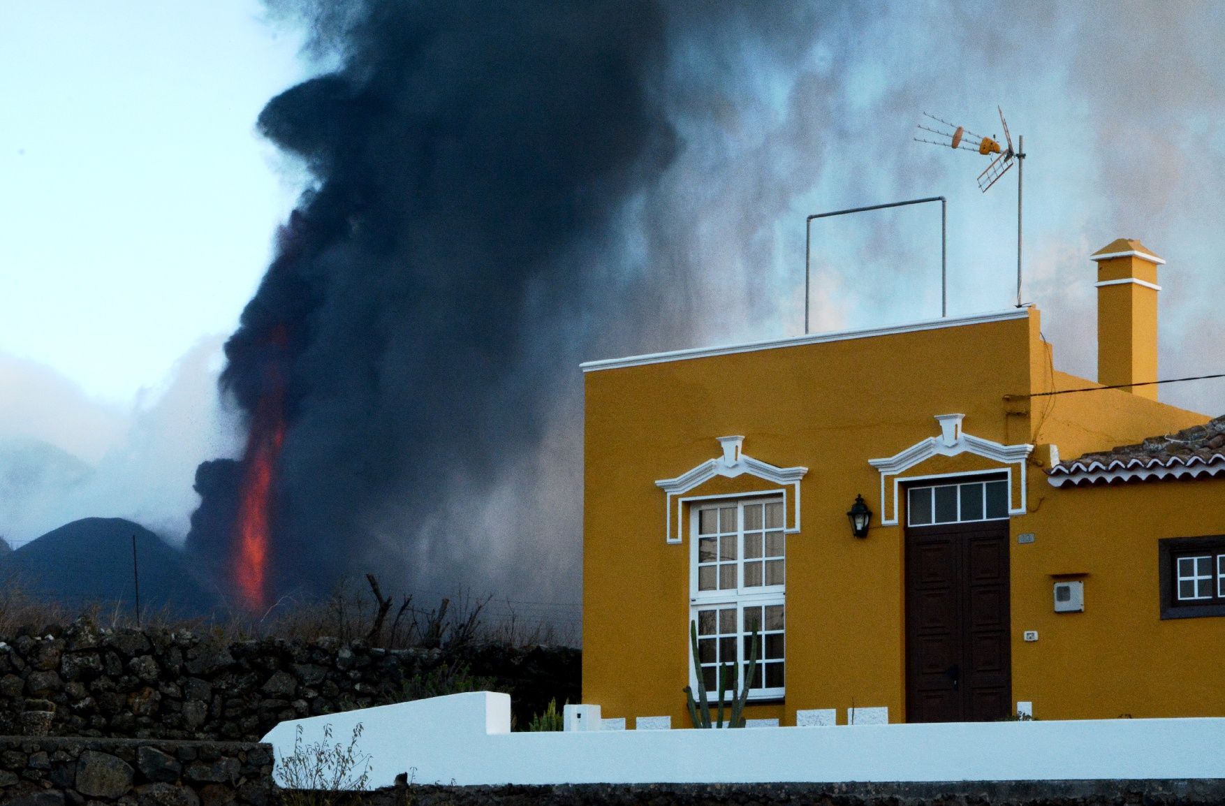 L'erupció del volcà fotografiada per un manresà