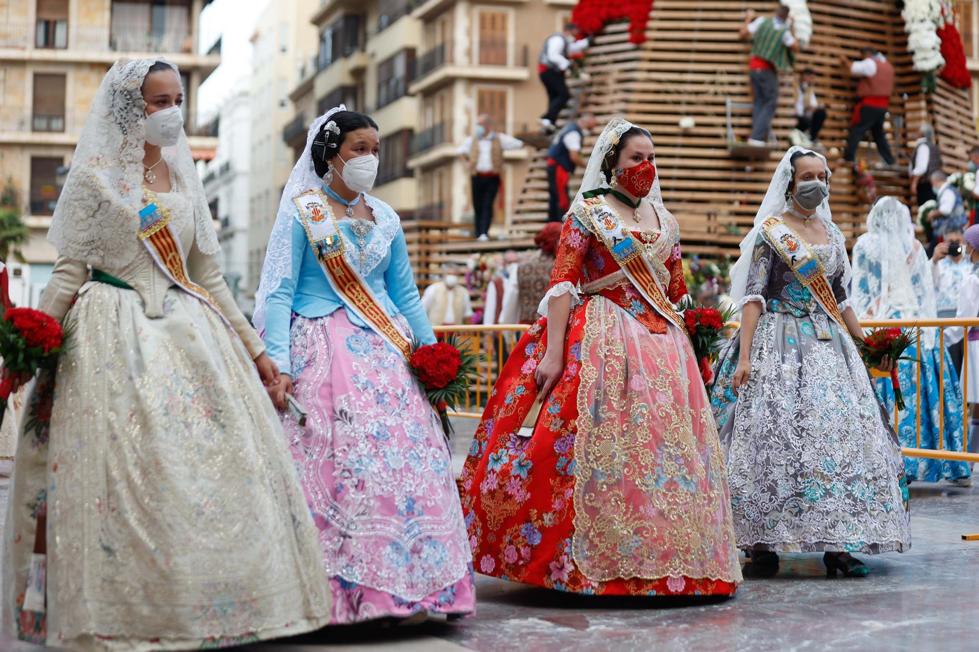 Búscate en el segundo día de Ofrenda por la calle Caballeros (entre las 17.00 y las 18.00 horas)