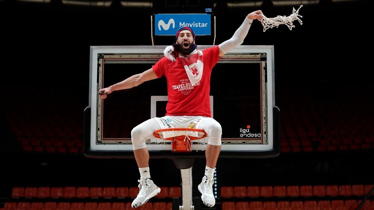 Shengelia celebró de manera exultante el título de ACB en 2020