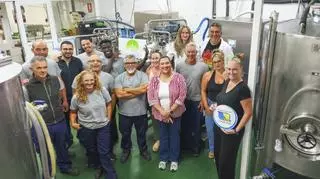 Lanzaloe une campo, industria y comercio en la misma isla