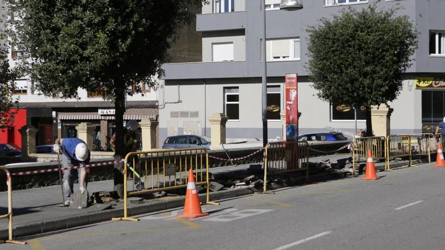 Comienzan las obras del paseo de los Ganadores del Descenso en Laviana