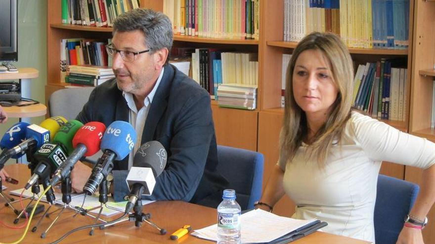 La Junta admite que el número de parados sigue siendo &quot;abultado&quot; en Extremadura