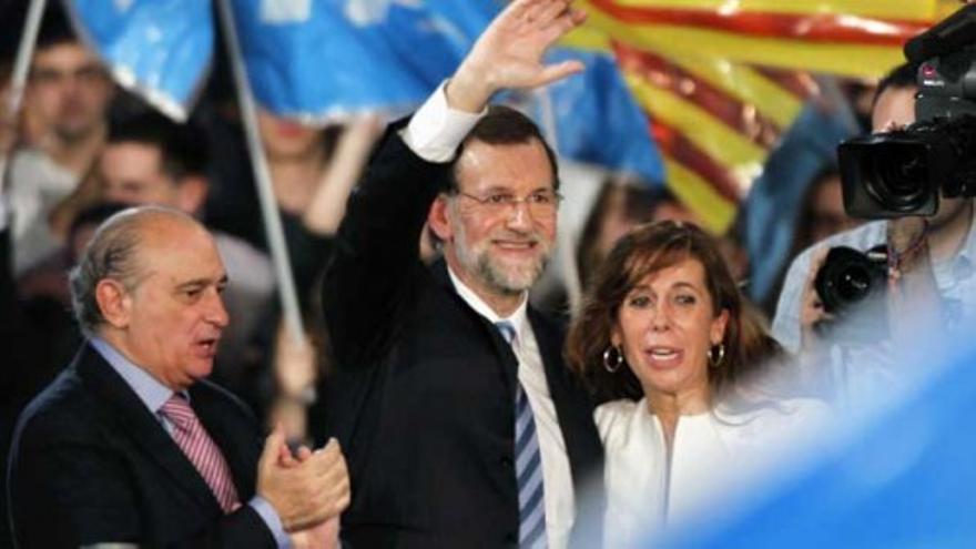 Rajoy: "España no soporta más la política del avestruz ante la crisis"