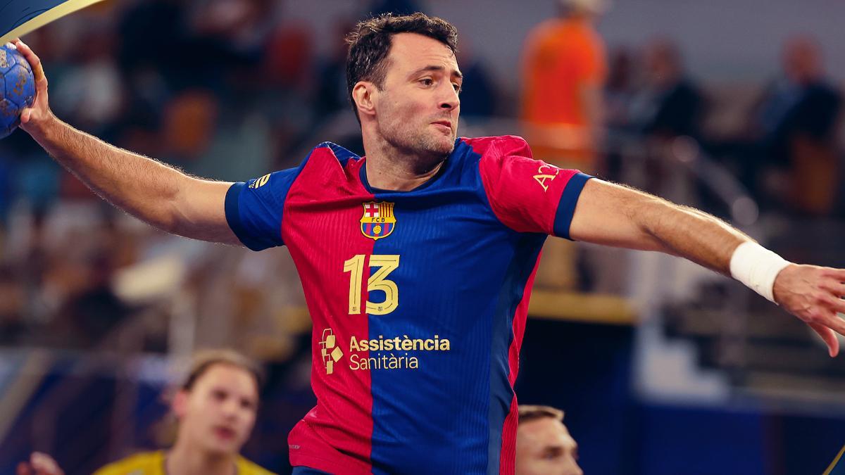 Ariño en una acción con el FC Barcelona de balonmano