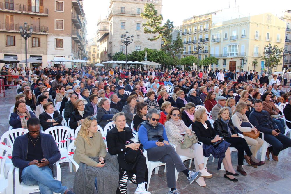 Representación del altar de la Pila Bautismal en la Plaza de la Virgen