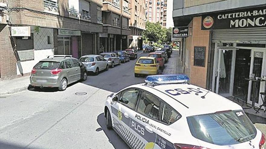 Amenaza de muerte y hiere con un cuchillo a otro hombre en Castelló