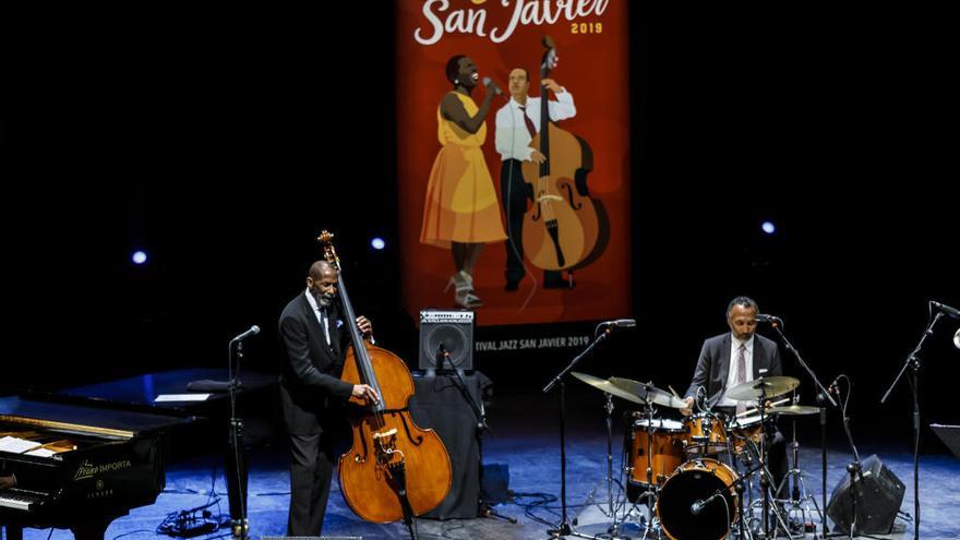 El contrabajista Ron Carter, durante su actuación en el Jazz San Javier.