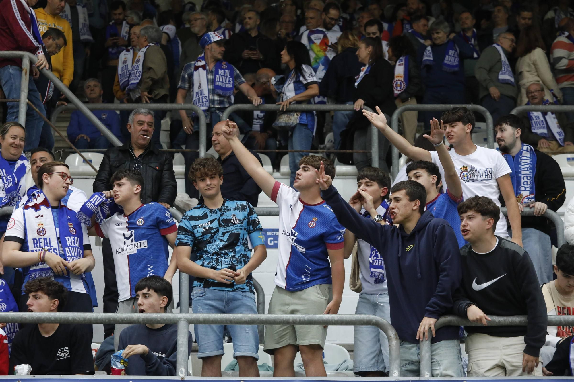 EN IMÁGENES: La final por el ascenso entre Avilés y Rayo Majadahonda vivida en el Suárez Puerta