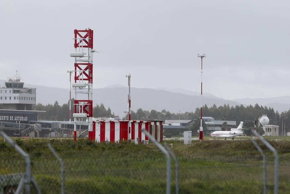 La llegada del avión de Pedro Sánchez al aeropuerto de Asturias