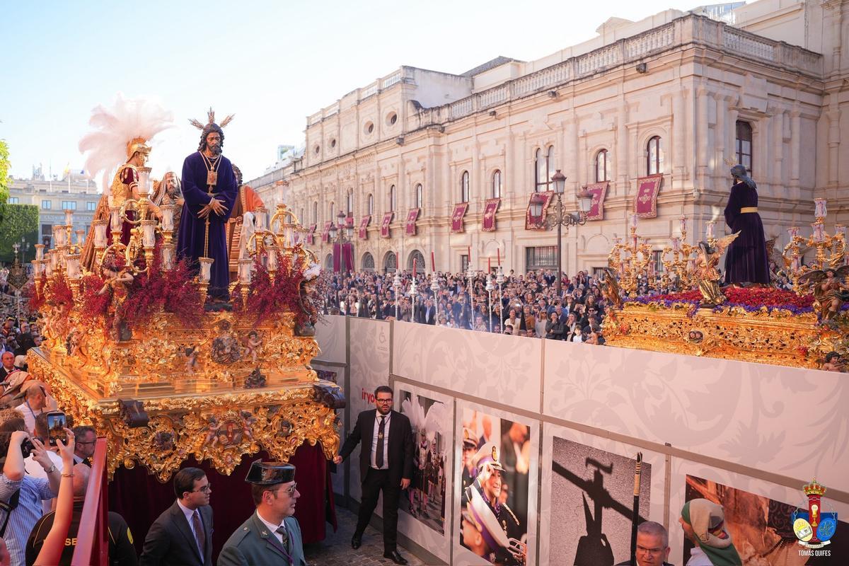 El encuentro de los dos cautivos del Lunes Santo.